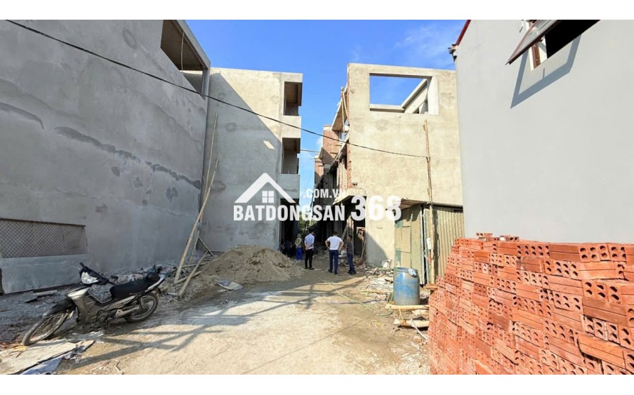 Cần bán một số căn nhà xây 3 tầng Phường Hạc Thành, Thanh Hoá, hoàn thiện chỉ việc mang đồ vào ở